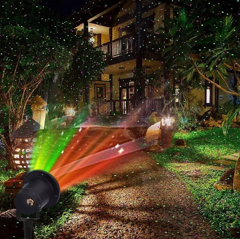 Your ‘Star Shower’ Christmas Lights Could Cause a Plane Crash