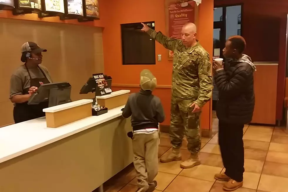 Caring Army Ranger Buys Dinner for 2 Hungry Boys